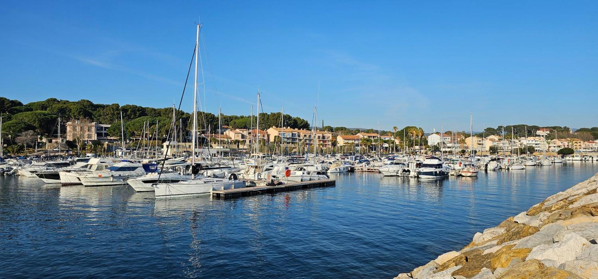 Appartement Les Pieds Dans L'Eau à Saint-Cyr-sur-Mer Extérieur photo
