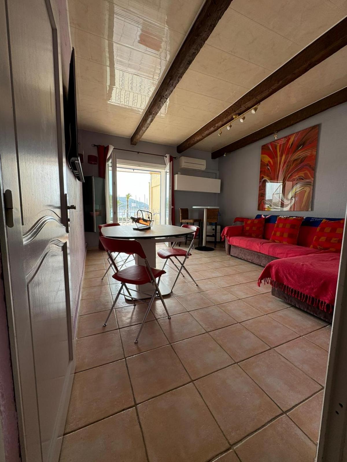 Appartement Les Pieds Dans L'Eau à Saint-Cyr-sur-Mer Extérieur photo
